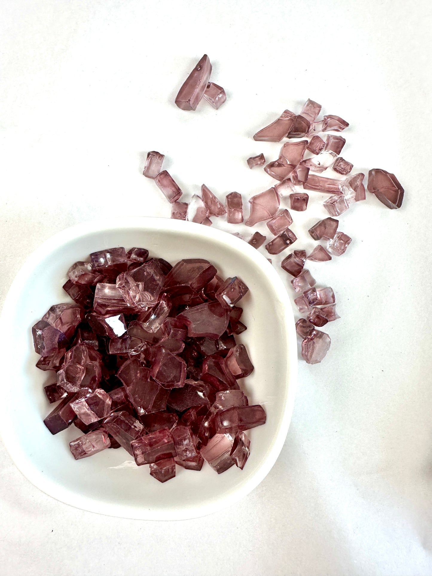 1/4" Plum Classic Crushed Tempered Glass – 1 Pound Bag